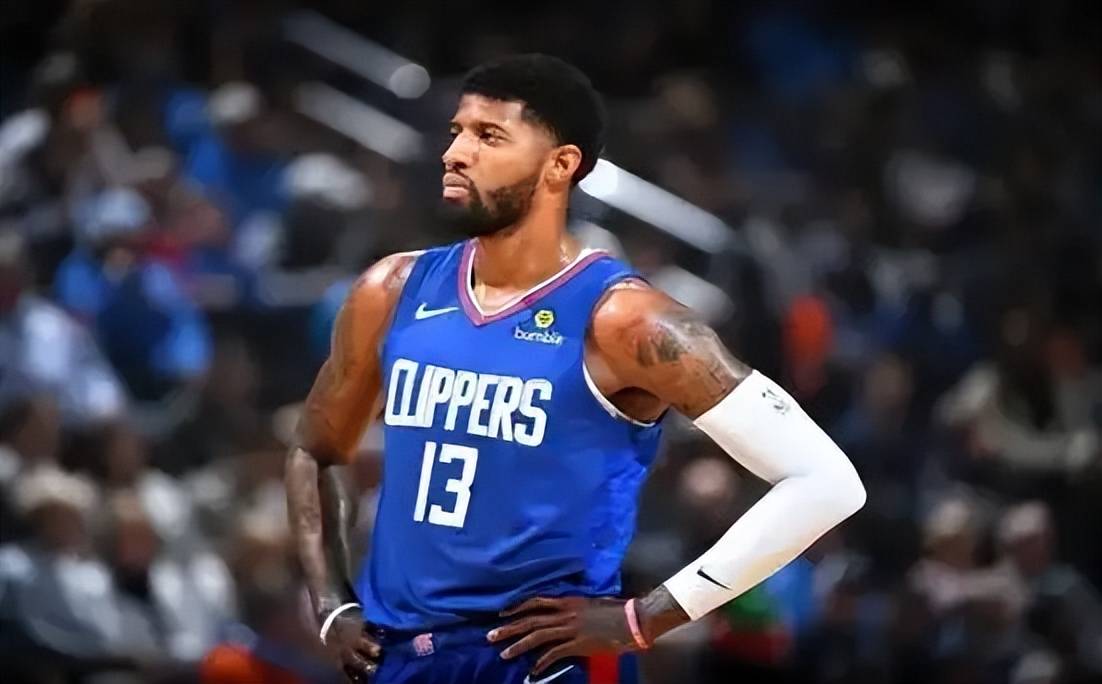 科尔：去更衣室是追梦自己的决定 他是总冠军成员&我们需要他（科尔：追梦自行决定回更衣室 他是冠军阵容一员，我们需要他）