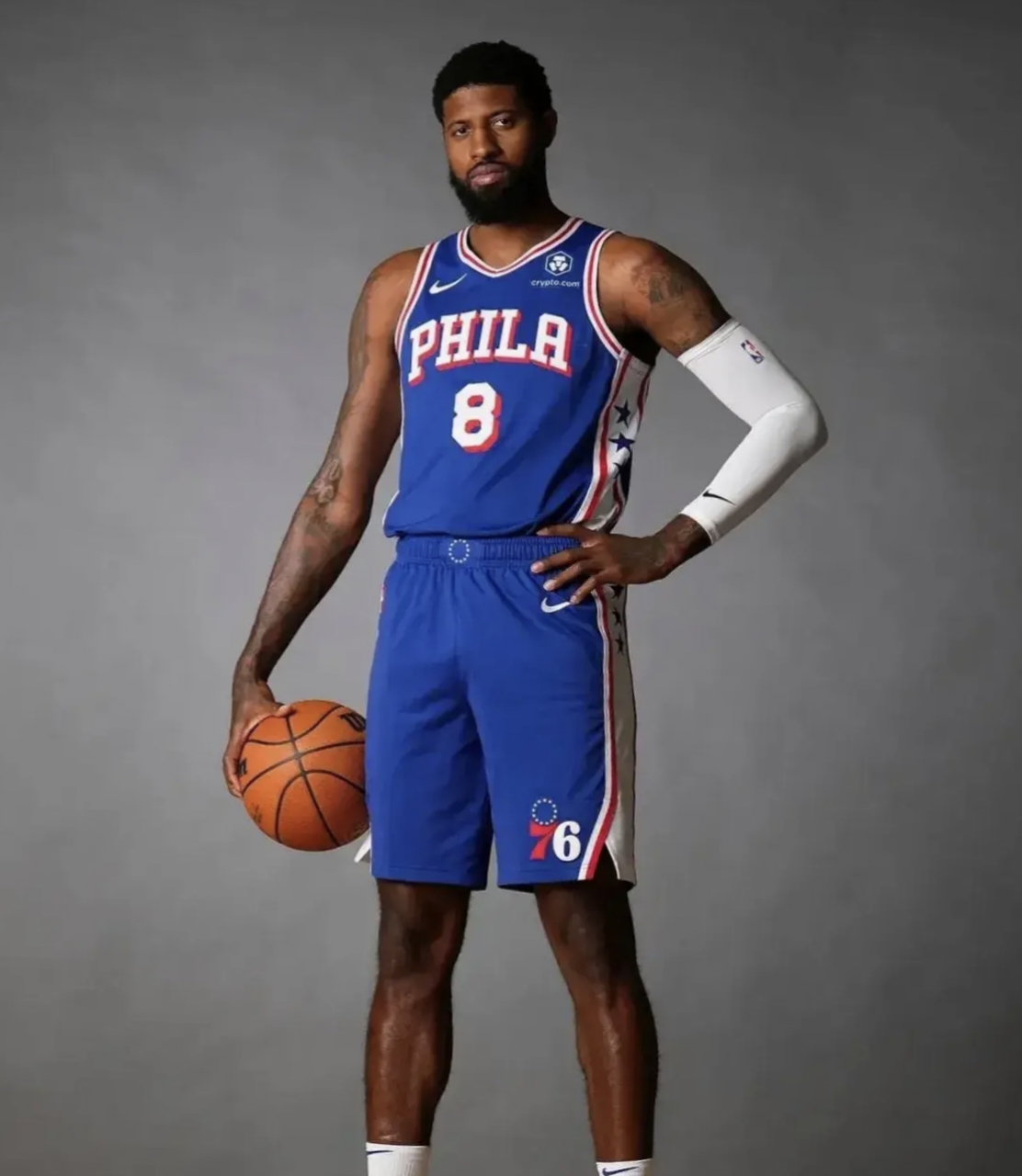 孔帕尼：阿方索一定会强势回归，很高兴他能为本赛季提供帮助（孔帕尼：相信阿方索将强势归来，欣慰他能为本季贡献力量）