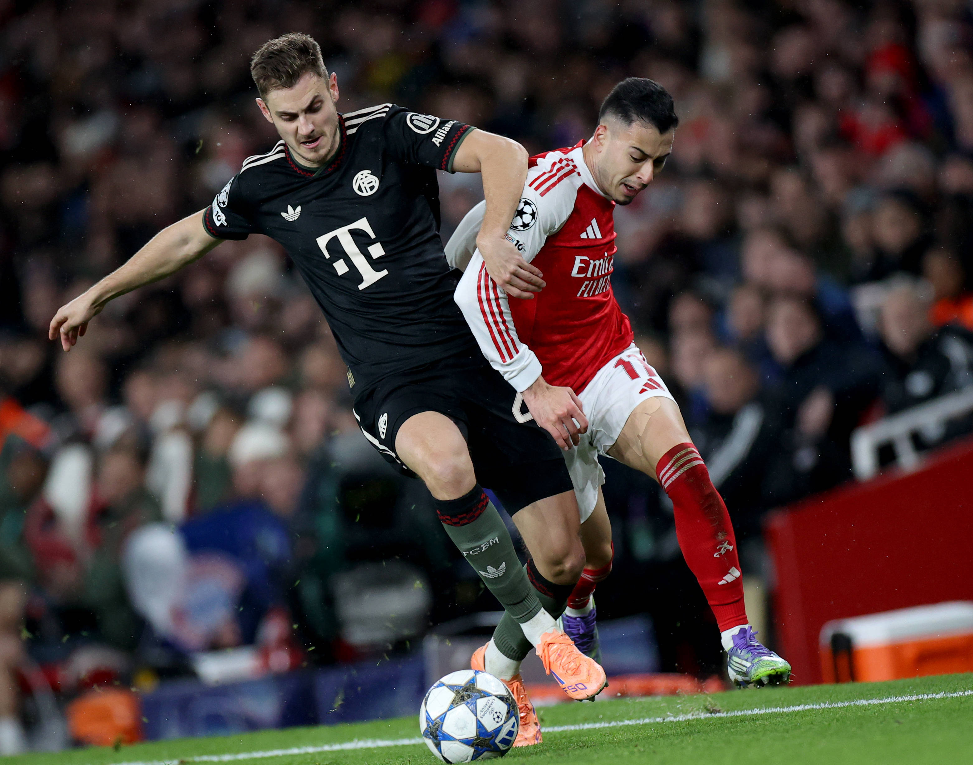 巴雷内切亚：前几天跟苏比吃饭聊过吊射，刚好有机会就试一脚（巴雷内切亚：此前与苏比饭局聊起挑射，逮到机会便果断尝试）