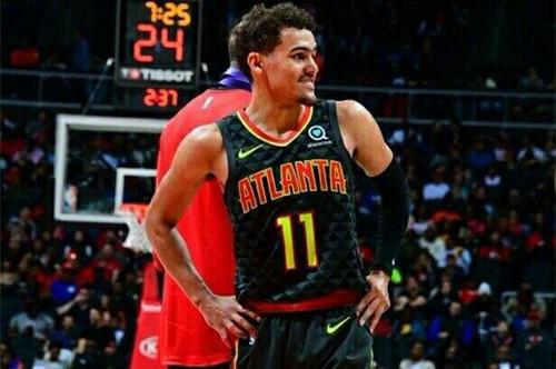 利雅得胜利4-1赛哈特海湾，C罗凌空倒钩破门，菲利克斯传射（利雅得胜利4比1击败赛哈特海湾，C罗倒钩破门，菲利克斯一传一射）