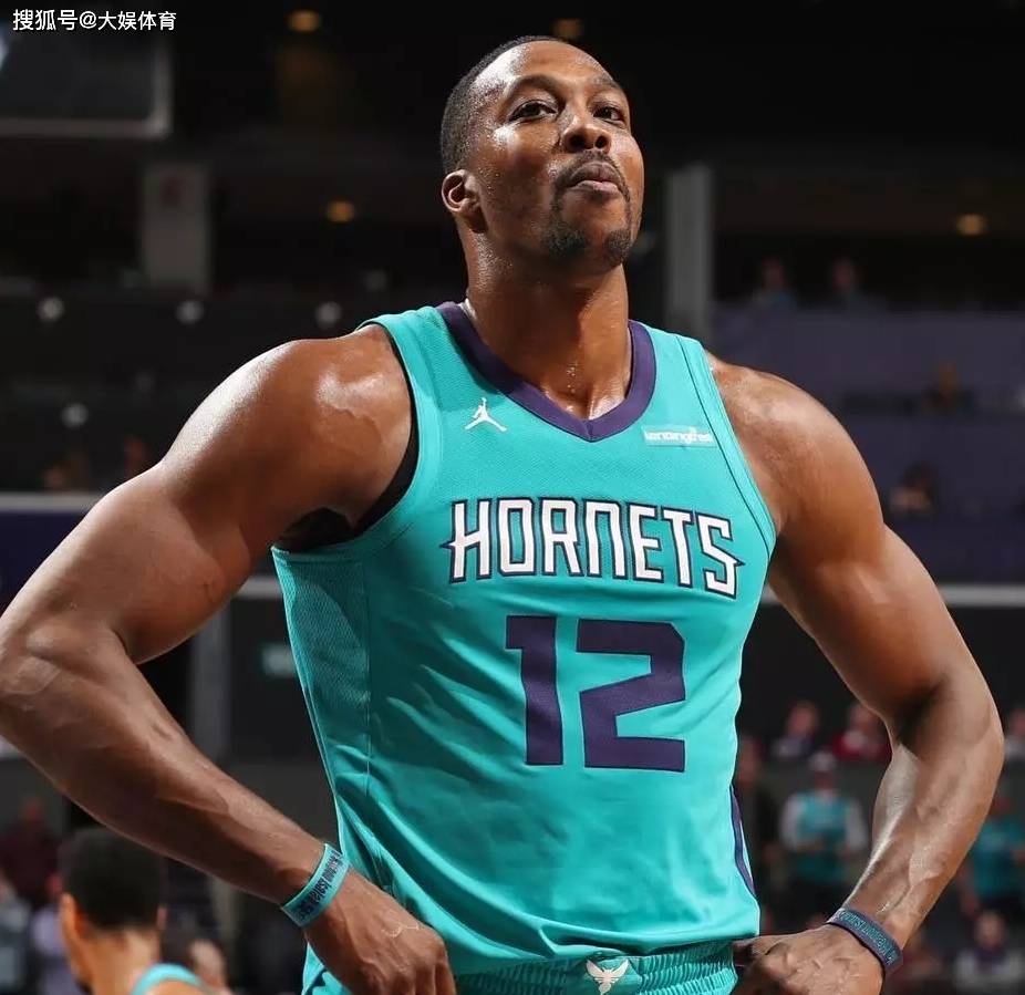 造6次机会+助攻，姆伯莫当选喀麦隆1-0加蓬全场最佳球员（创6次机会并送助攻，姆伯莫当选喀麦隆1-0加蓬之战全场最佳）