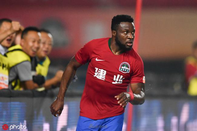 国际足联2025年赛事冠军：切尔西夺世俱杯、巴黎捧洲际杯（2025年FIFA两大杯王者：切尔西问鼎世俱杯，巴黎加冕洲际杯）