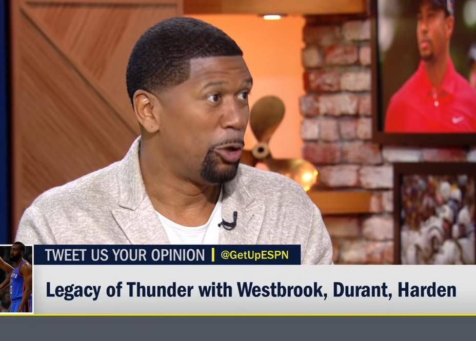 攻守兼备助博洛尼亚斩落领头羊那不勒斯，卢库米当选全场最佳（博洛尼亚力克榜首那不勒斯，卢库米攻防俱佳荣膺全场最佳）